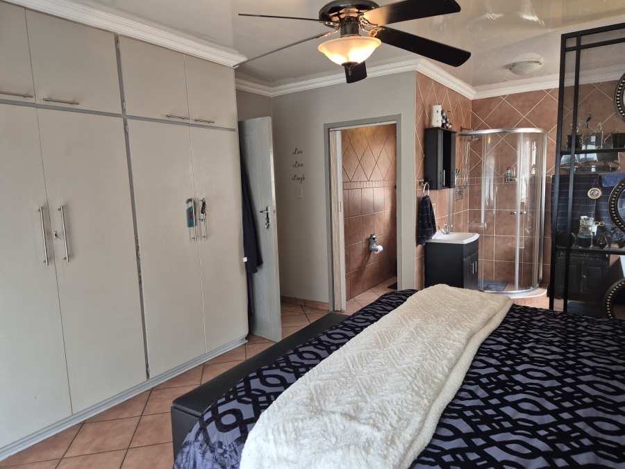 3 Bedroom Property for Sale in Flimieda North West